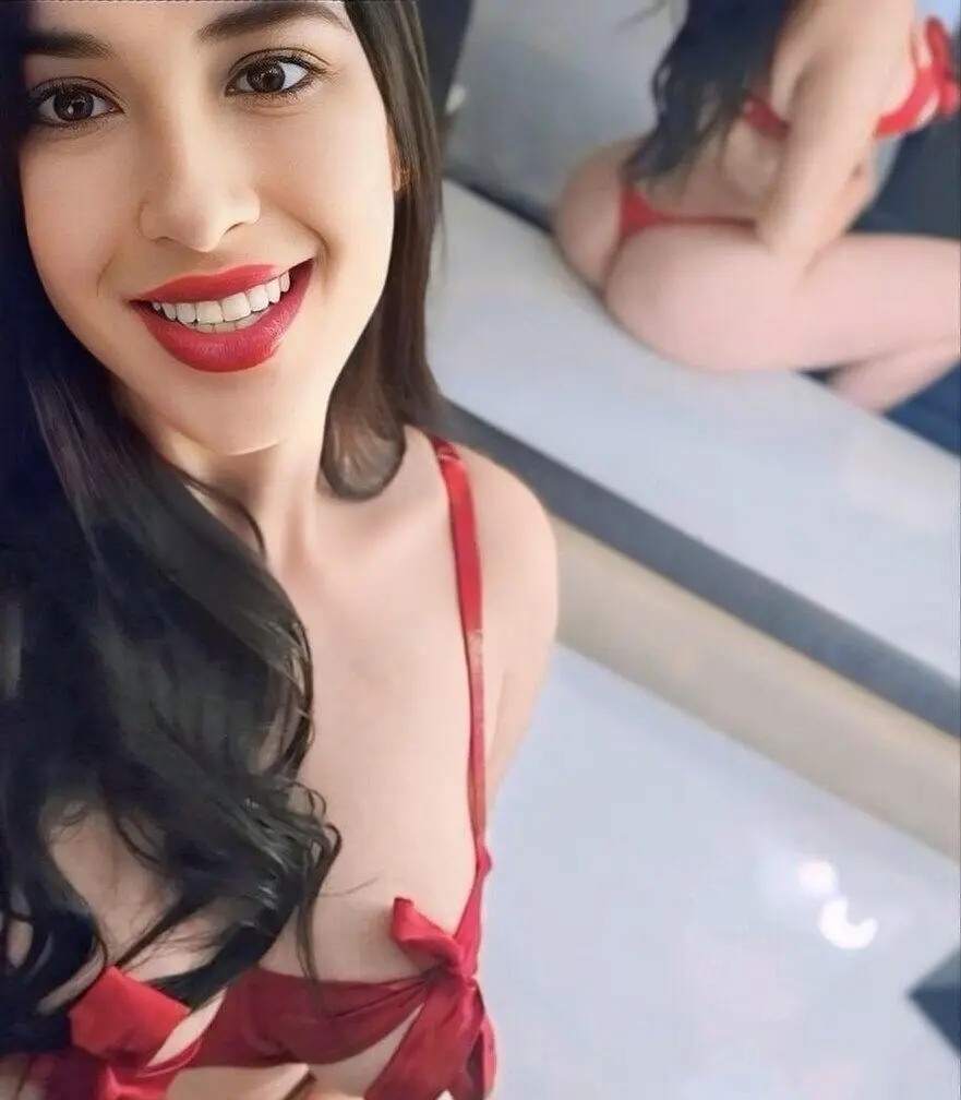 Escort Model Mila - 4