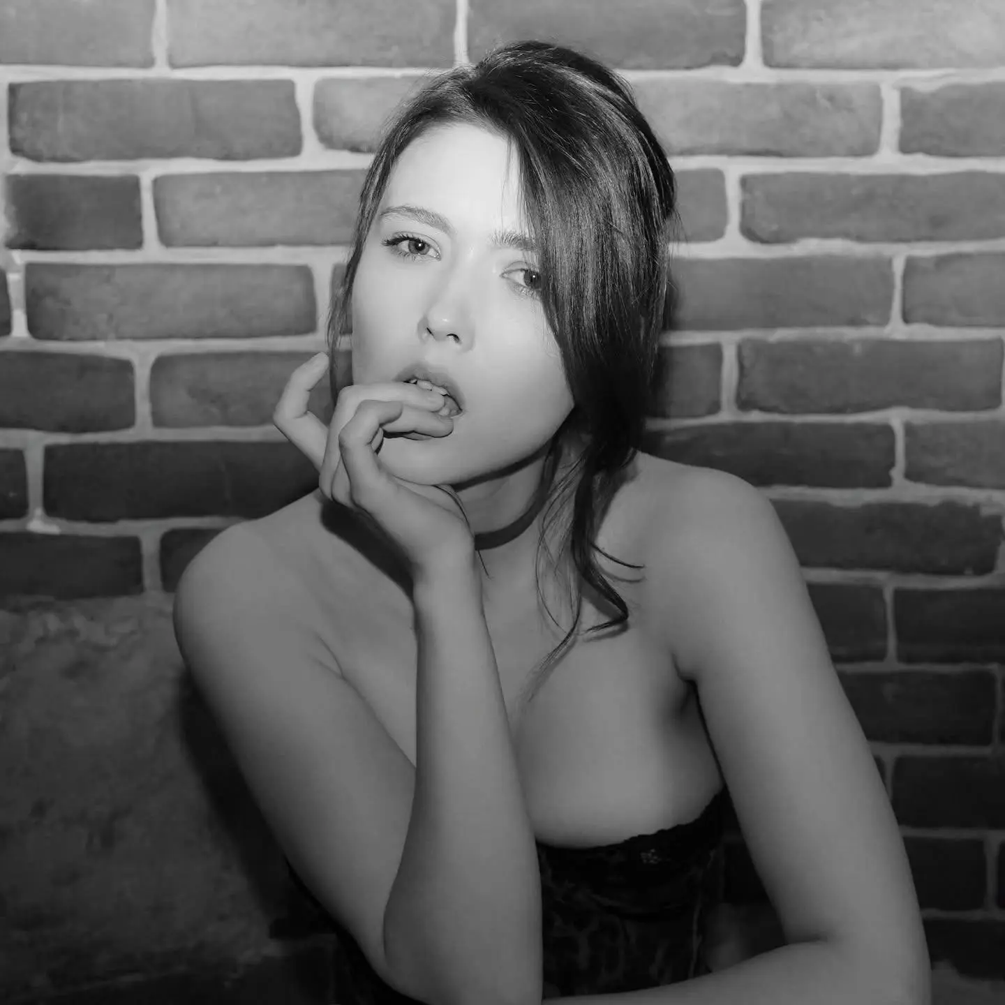 Escort Model Mila Azul - 2