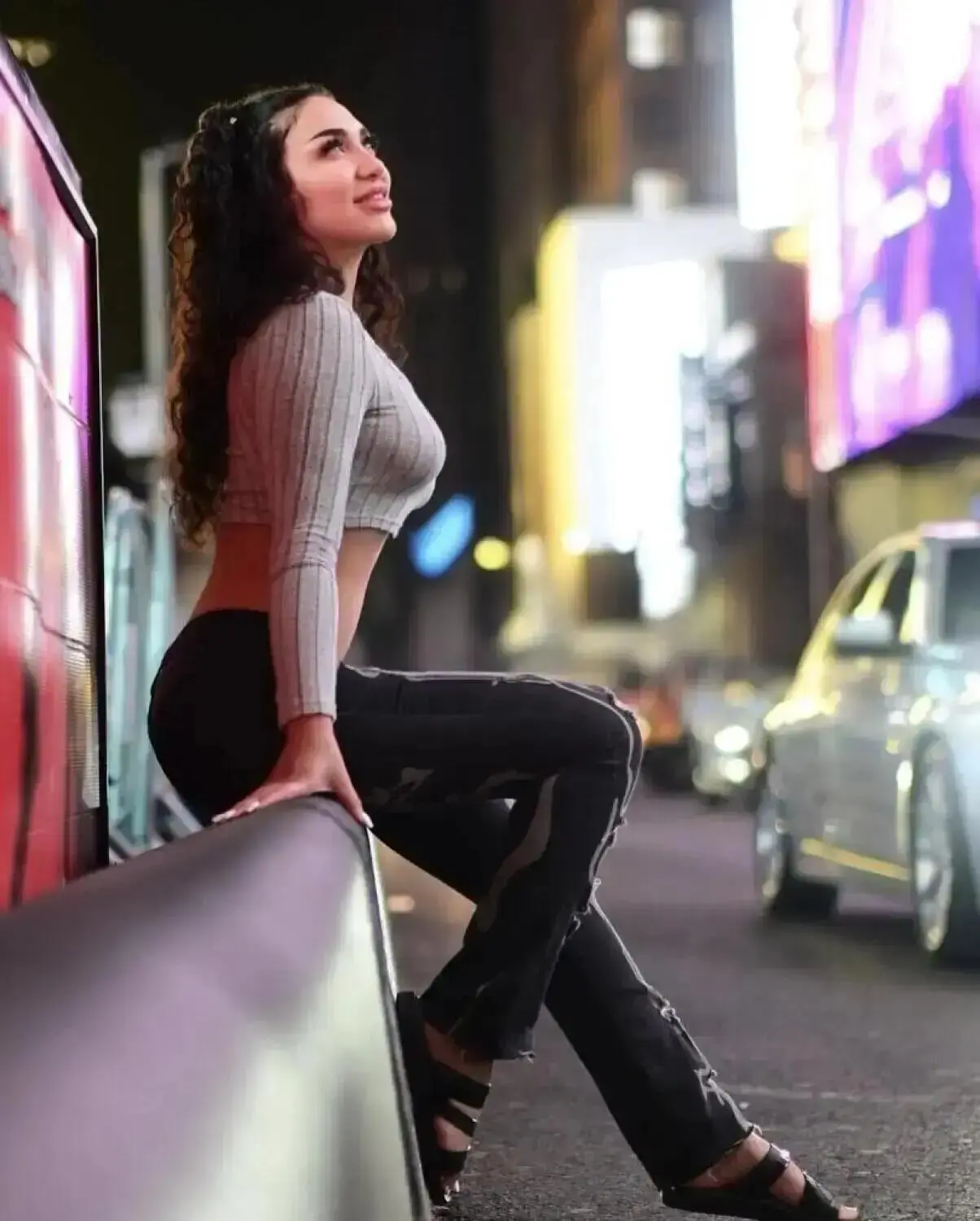 Escort Model Mira - 4