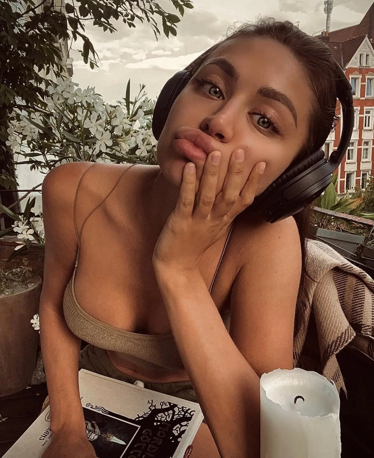 Escort Model Miranowhere - 8