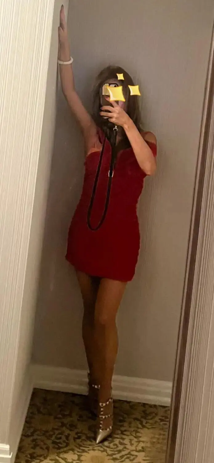 Escort Model Mollani Maui