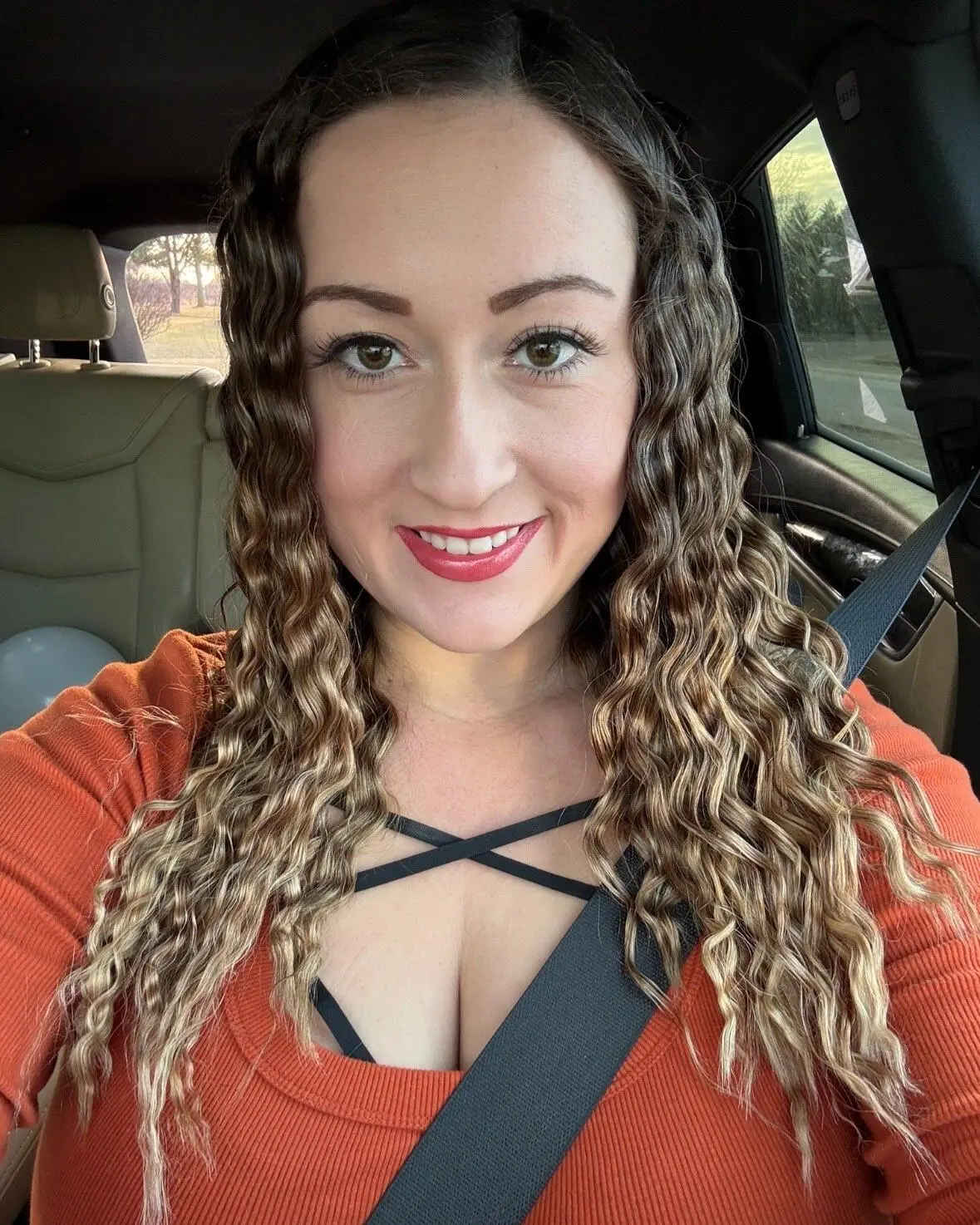 Escort Model Momdd1998 - 9