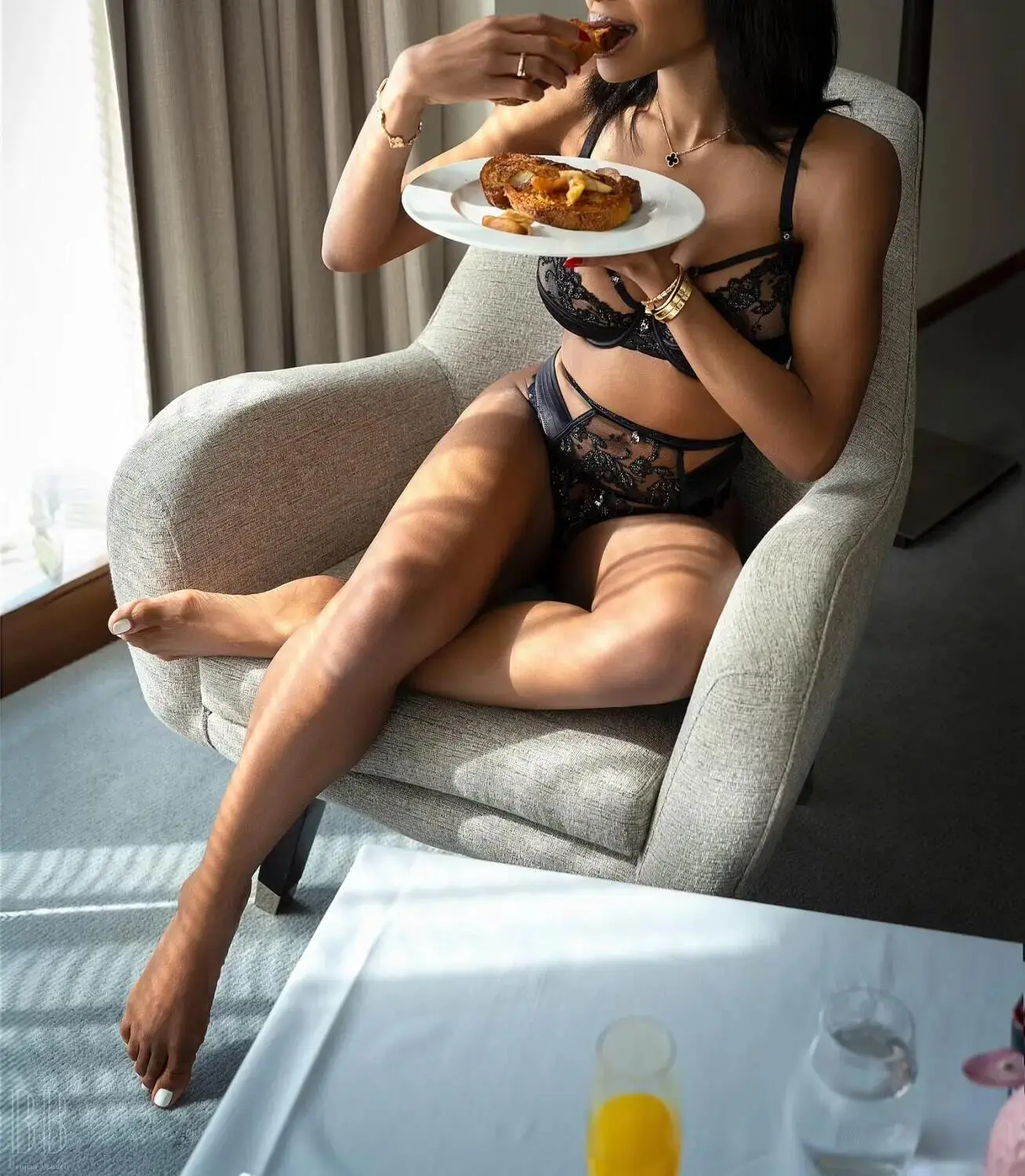 Escort Model Nalani - 3