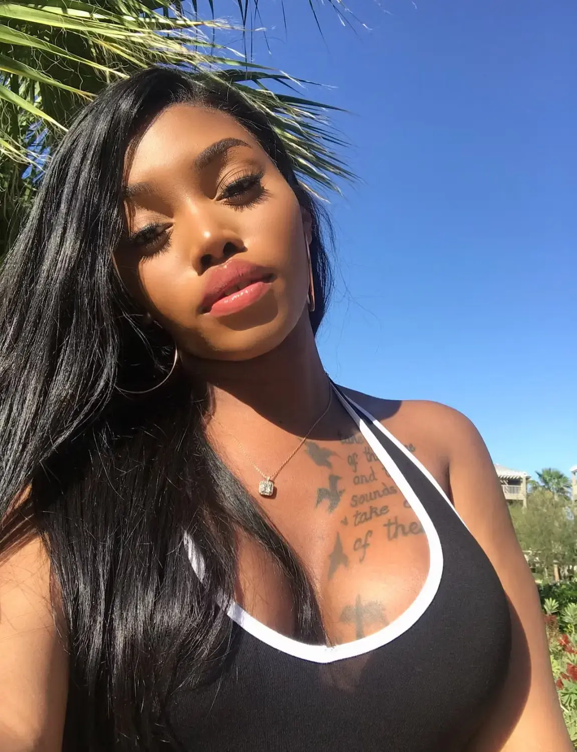 Escort Model Naomi - 4