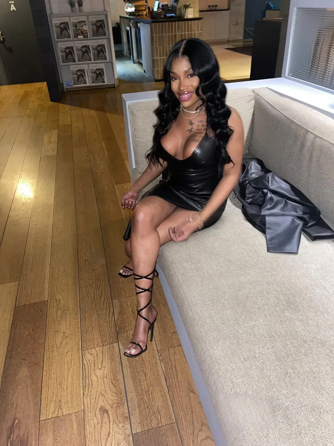 Escort Model Naomi