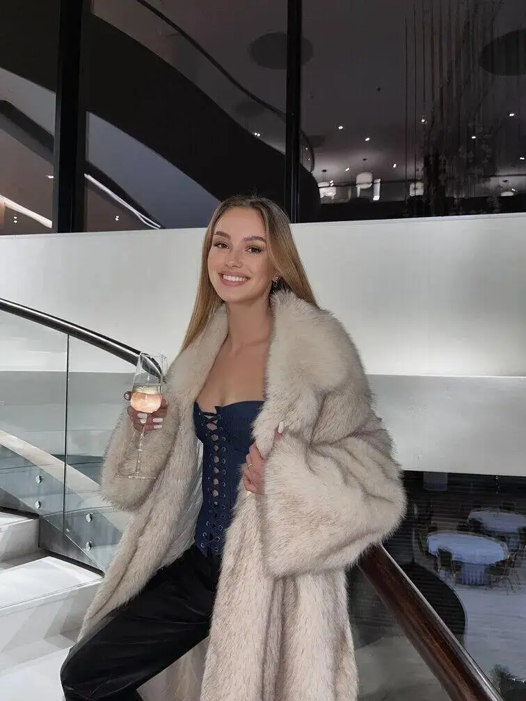 Escort Model Natalie - 3