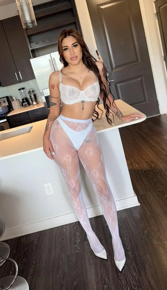 Escort Model Natasha - 4