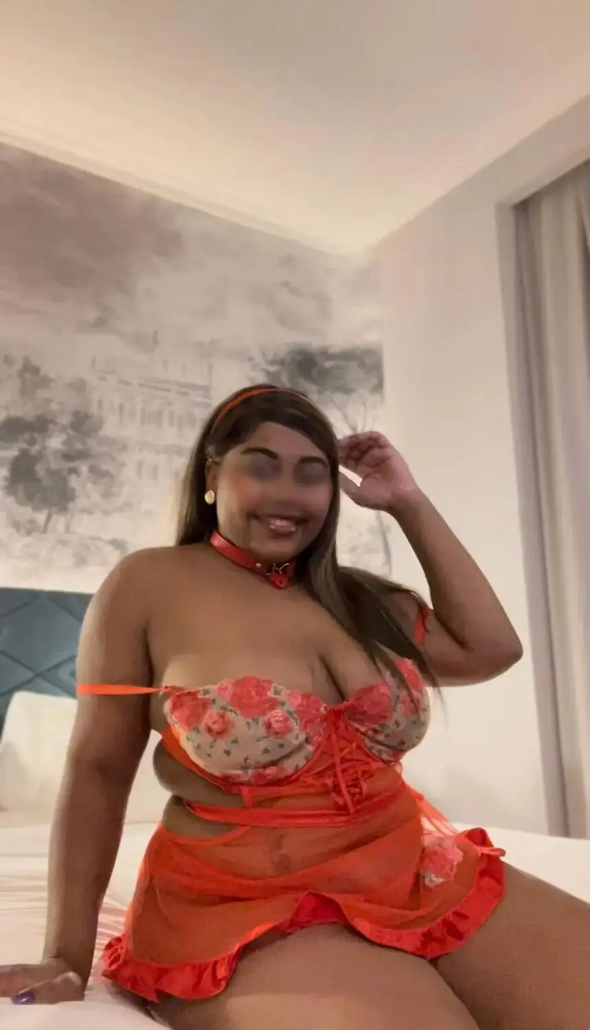 Escort Model Nel Sweetz - 2