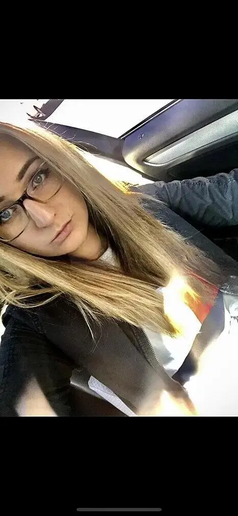 Escort Model Nerdy - 5