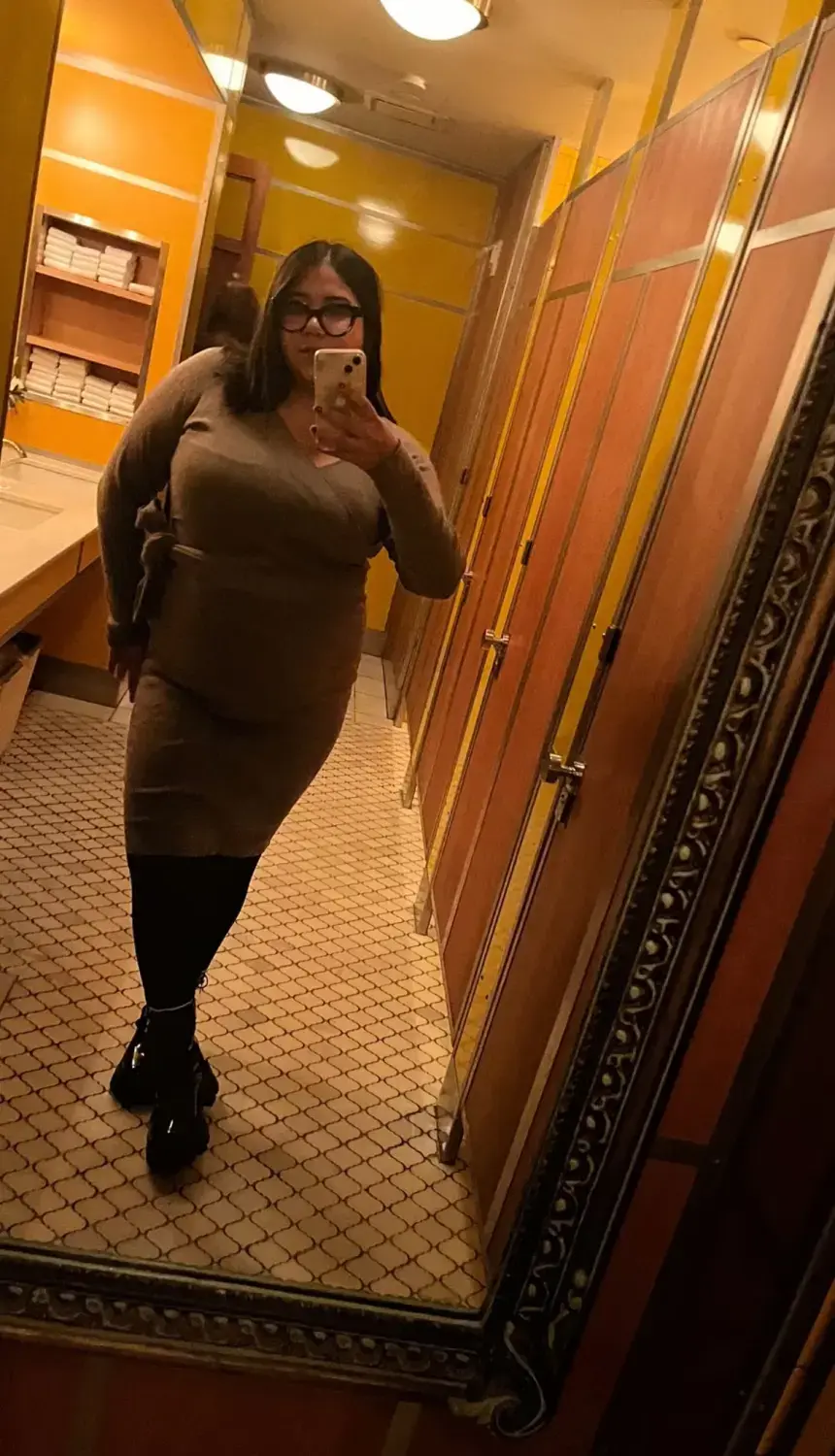 Escort Model Nicole - 5
