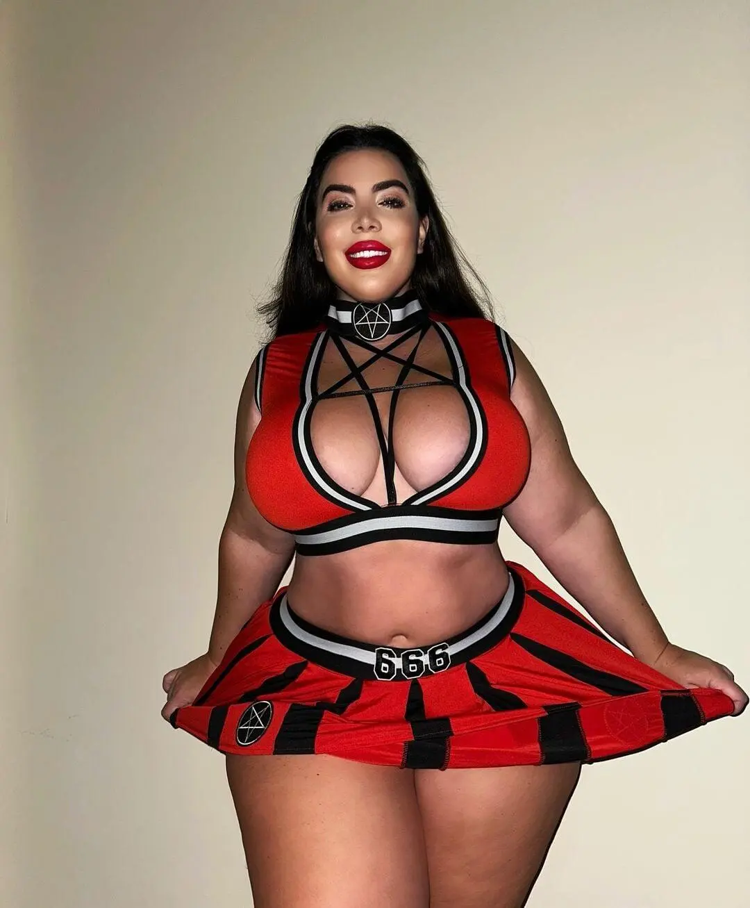 Escort Model Nicolenurko - 10