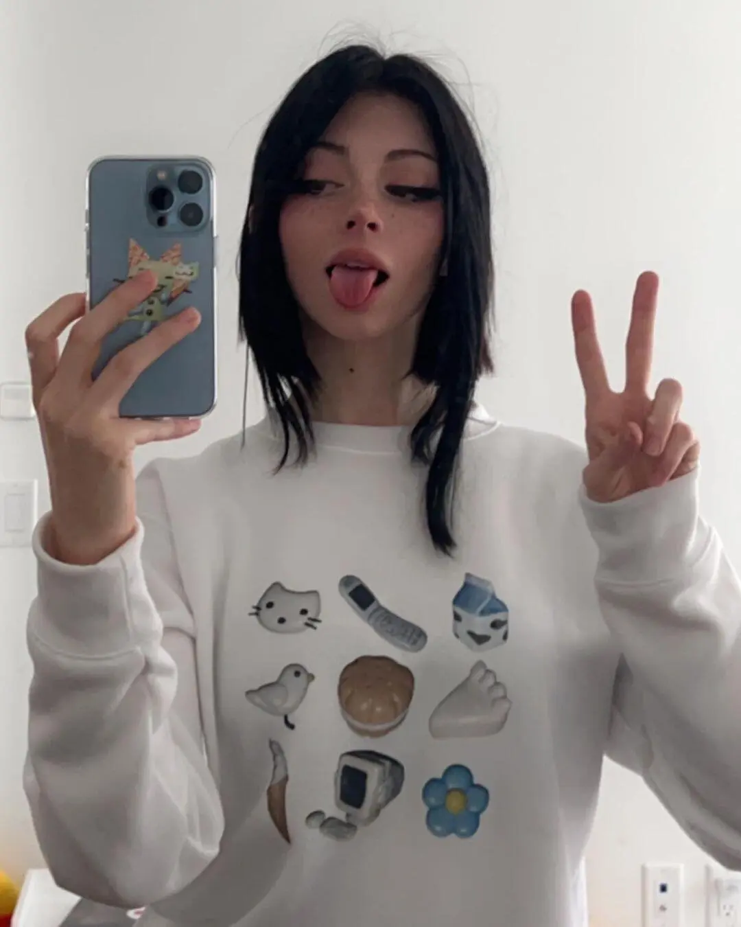 Escort Model Noemie Lili - 7