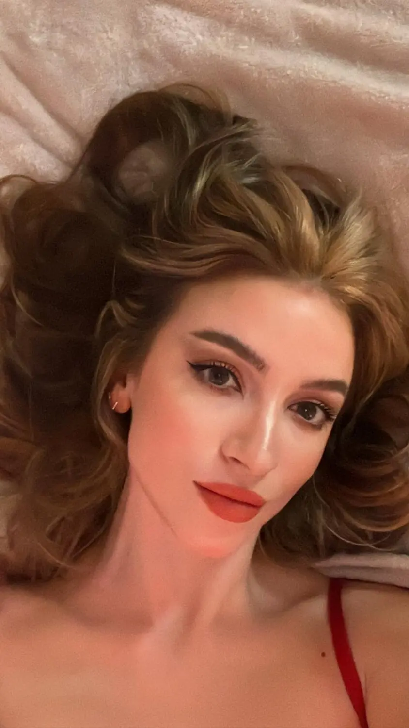 Escort Model Novaleesi - 10