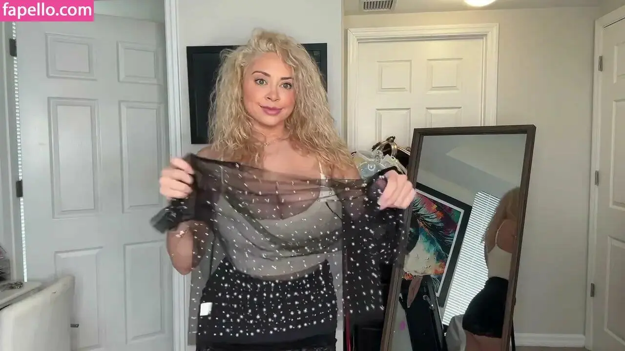 Escort Model Olivia Mooreee - 9