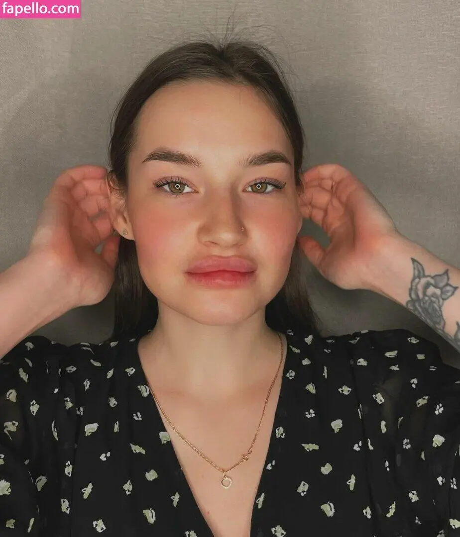 Escort Model Olivia Mooreee - 10