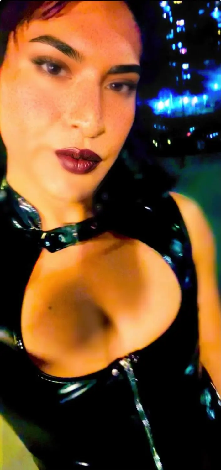 Escort Model Olivia Sweetheart - 5