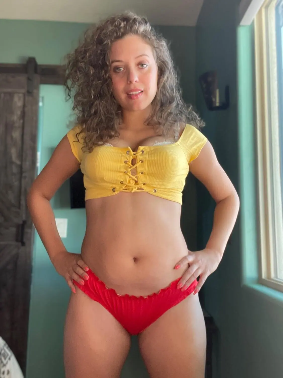 Escort Model Ona Artist - 4