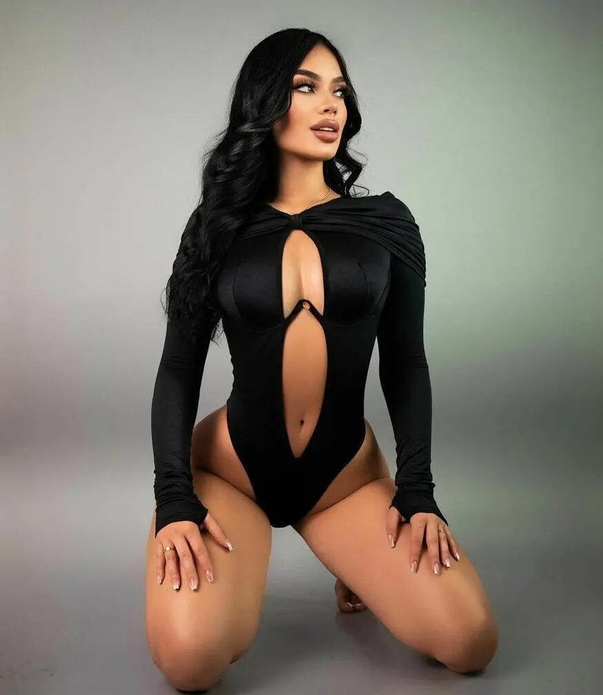 Escort Model Pamela D