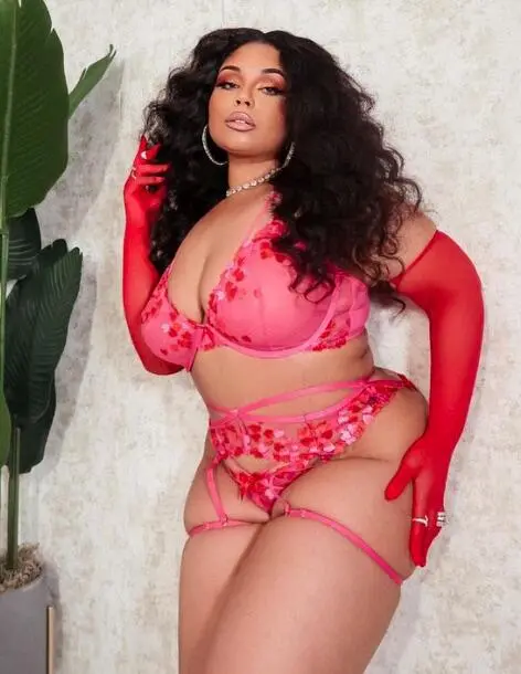 Escort Model Passion Jonesz - 2
