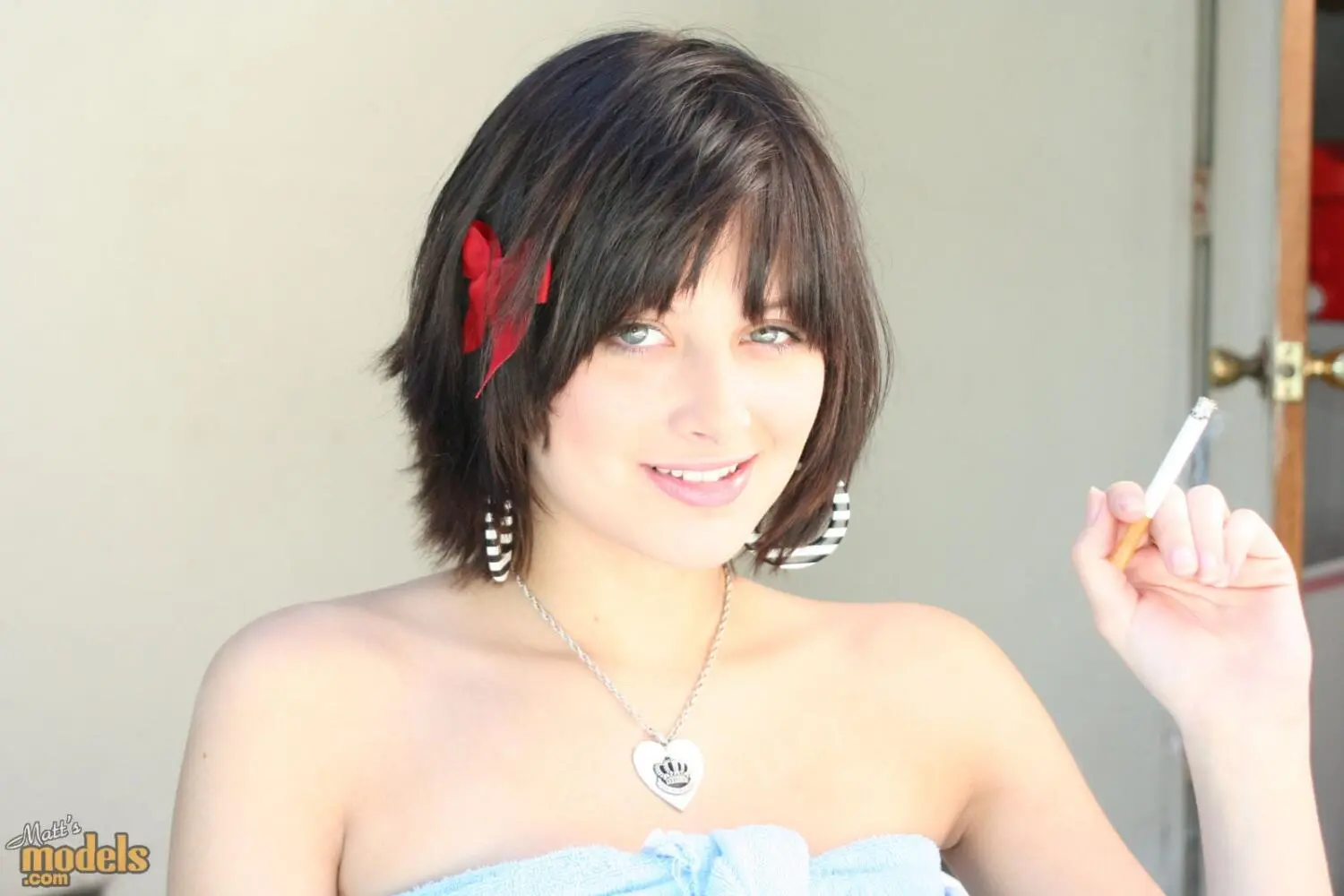 Escort Model Princess Ellie Idol - 9