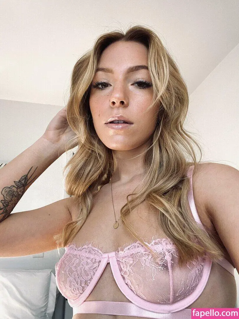 Escort Model RedditReddHead