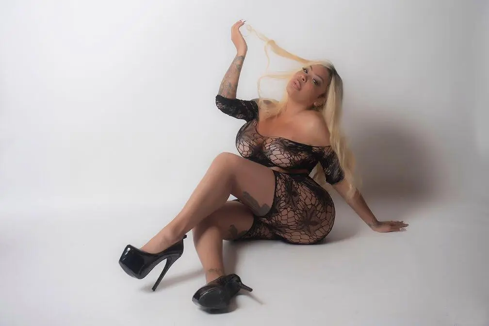 Escort Model Rihanna Swarovski - 3