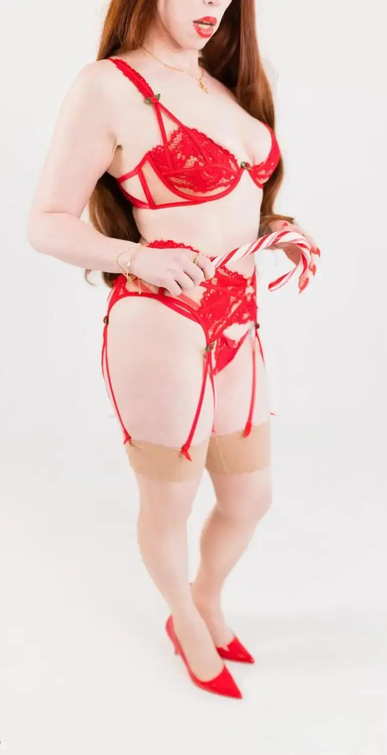 Escort Model Rose Blaze - 5