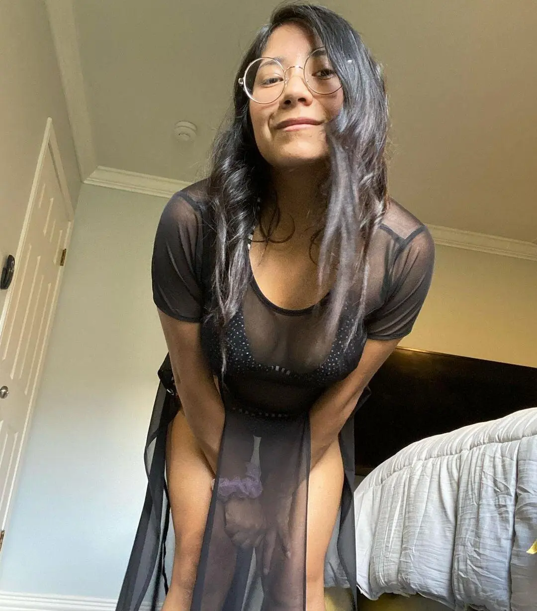 Escort Model Rosemarie Loves - 4