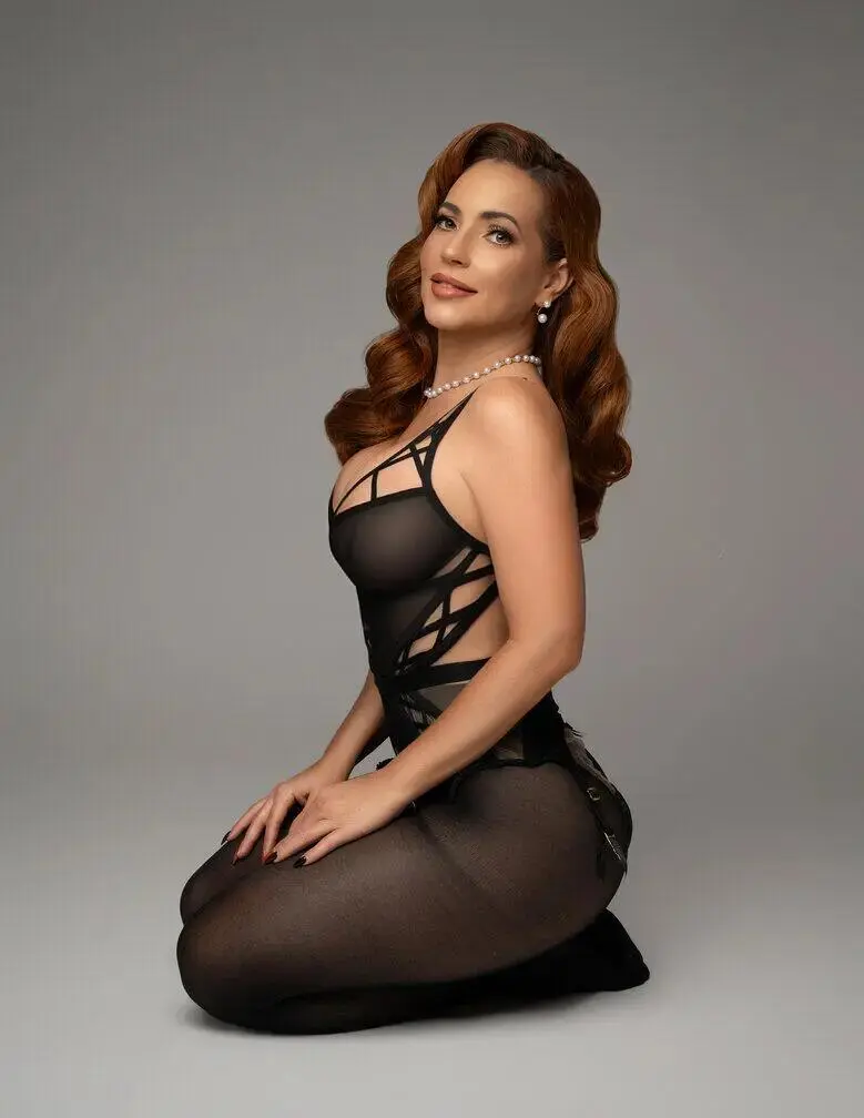 Escort Model Rossy - 5