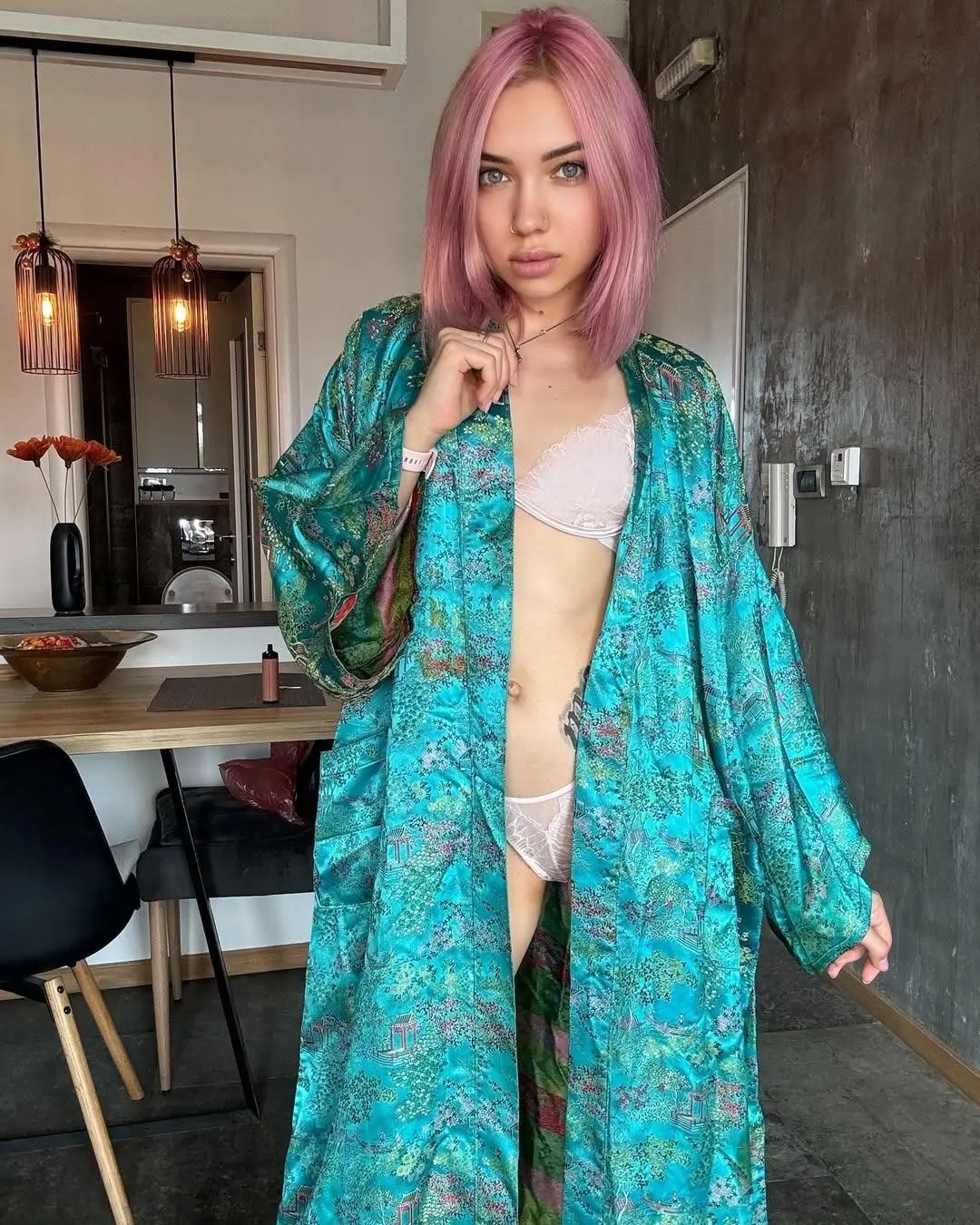 Escort Model RoxyLoove - 3