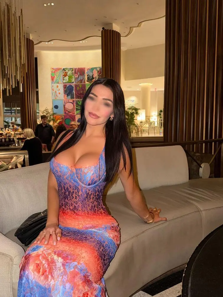 Escort Model SAMANTHA - 5