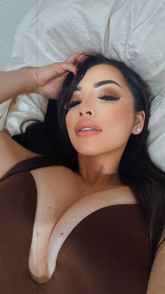 Escort Model Sammy Synn