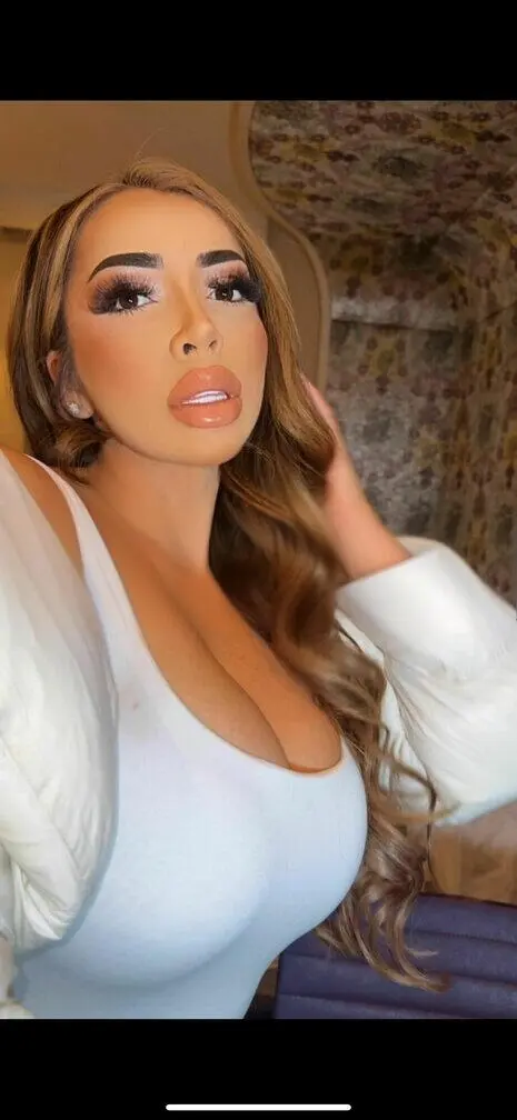 Escort Model Sammy Synn