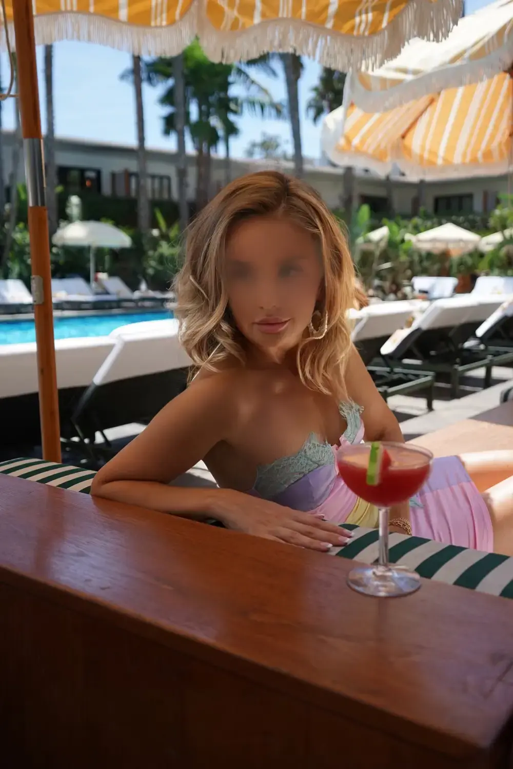 Escort Model Sasha Joy - 3