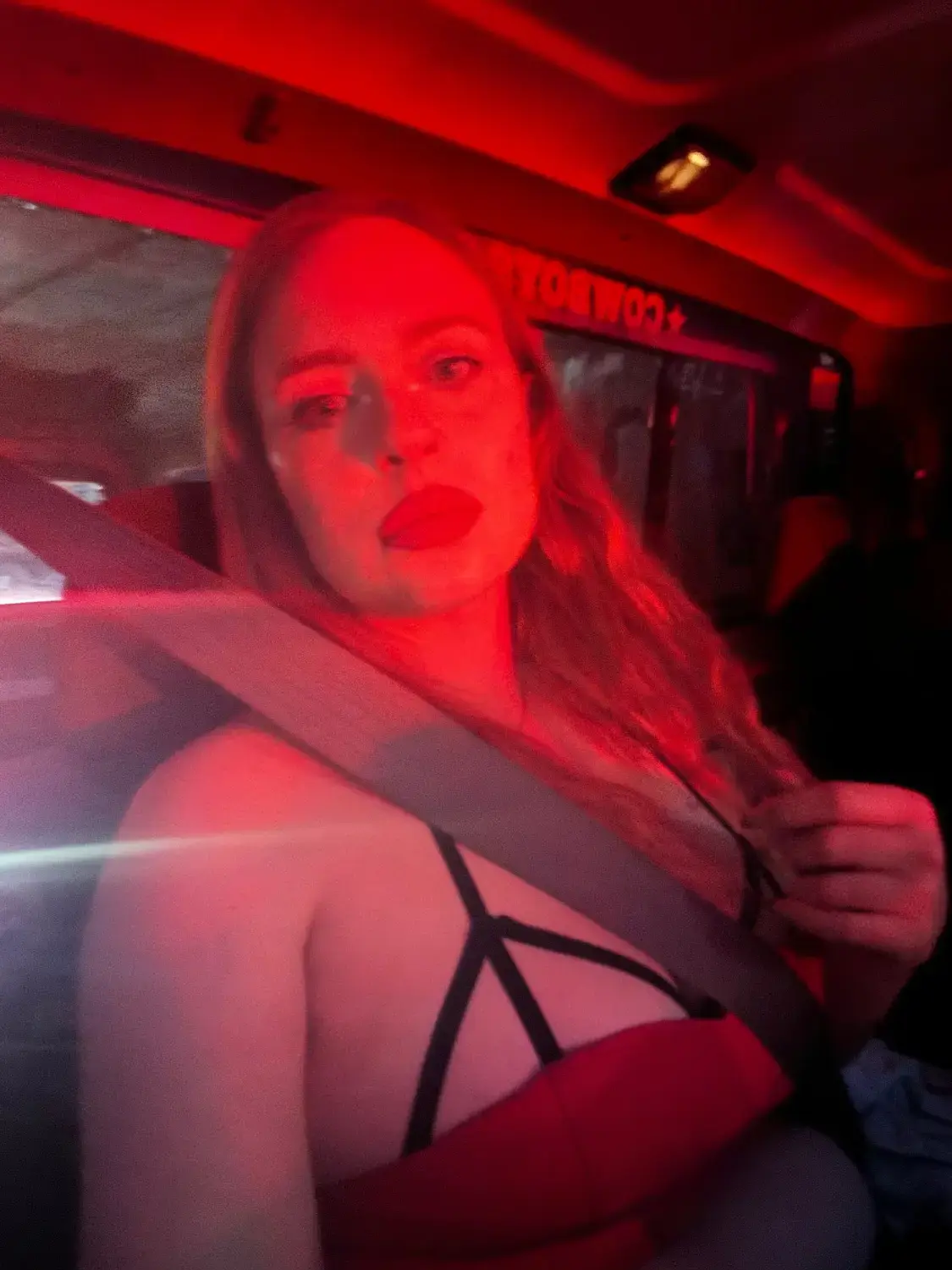 Escort Model Savannah - 2