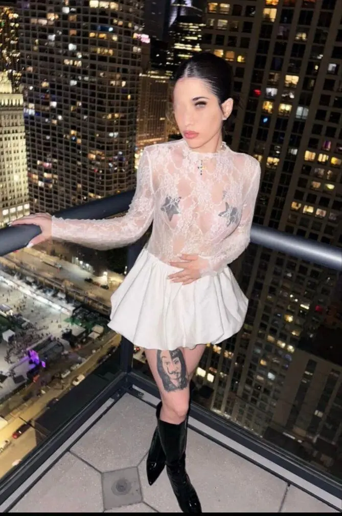 Escort Model Scarlett