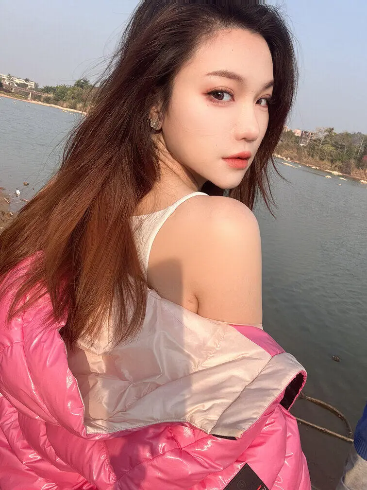 Escort Model Sexy Girl