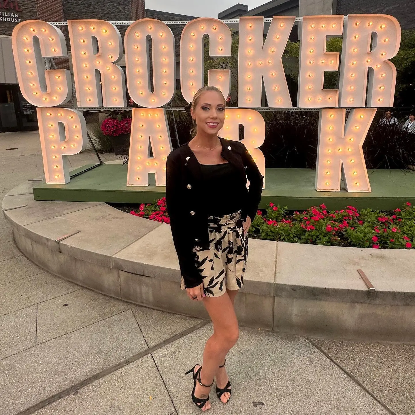 Escort Model Shawna Lee Scott - 8