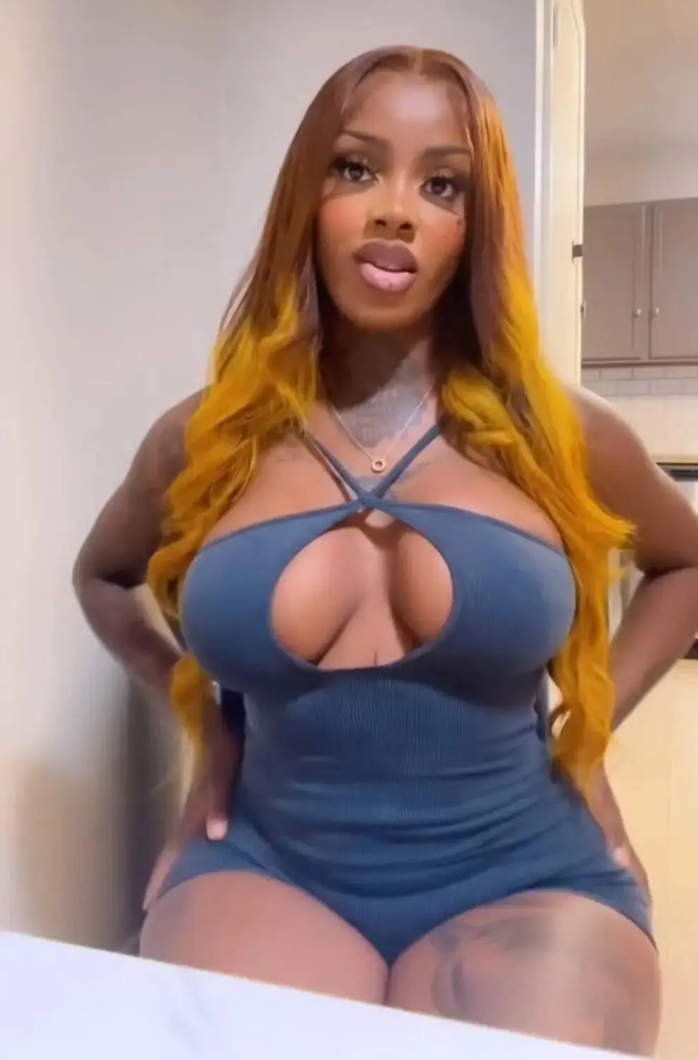 Escort Model Shay - 4