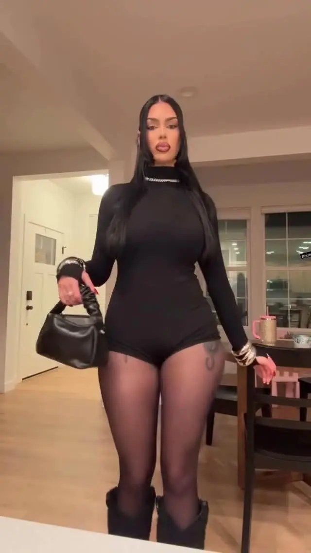 Escort Model Sheagreekfreak - 3