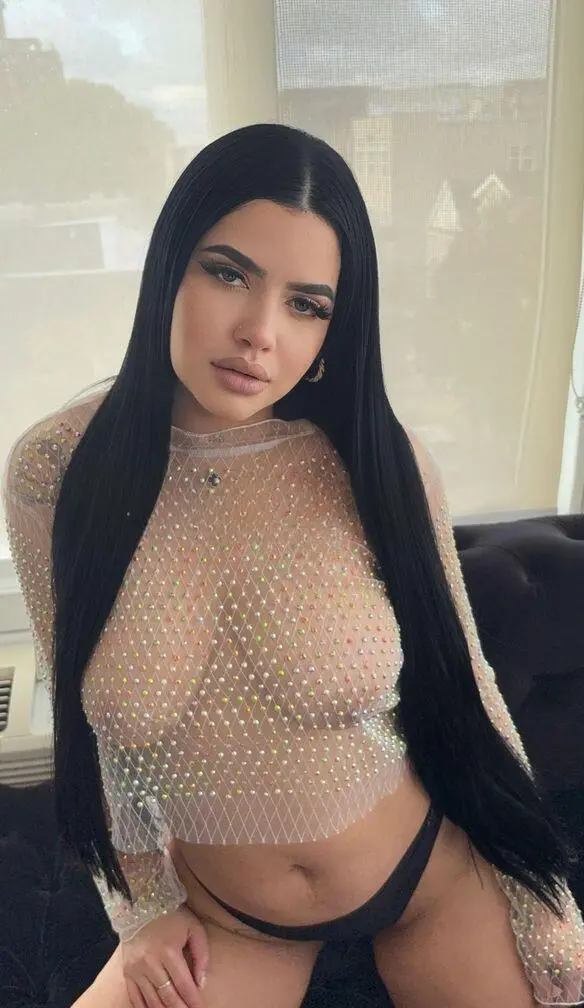 Escort Model Sheila - 5