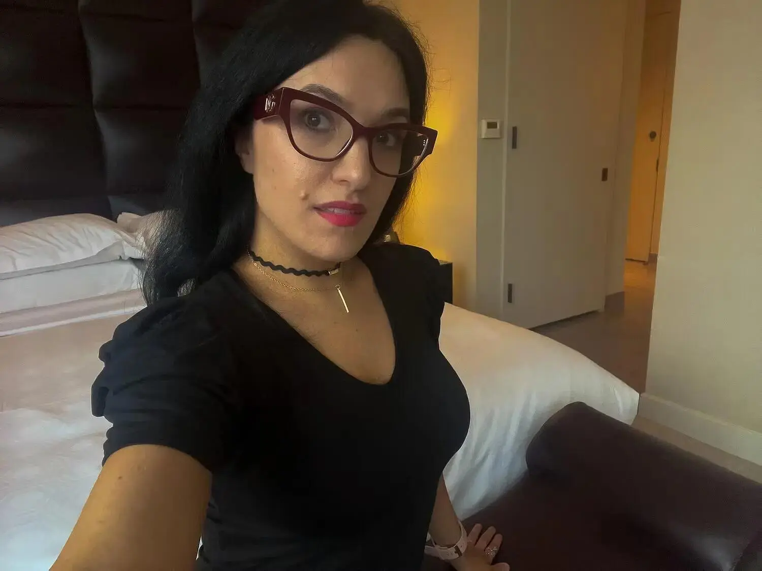 Escort Model Sheila - 3