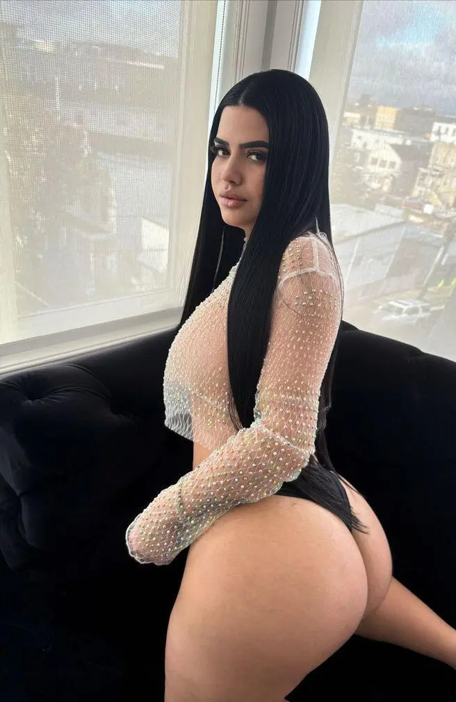 Escort Model Sheila - 5