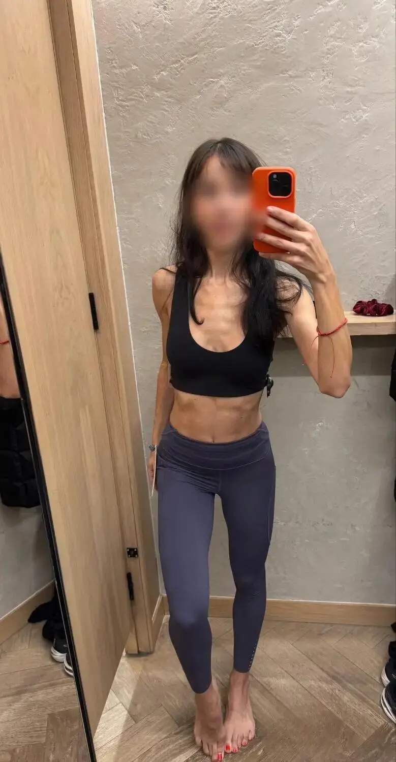 Escort Model Sophie Wolfe - 3