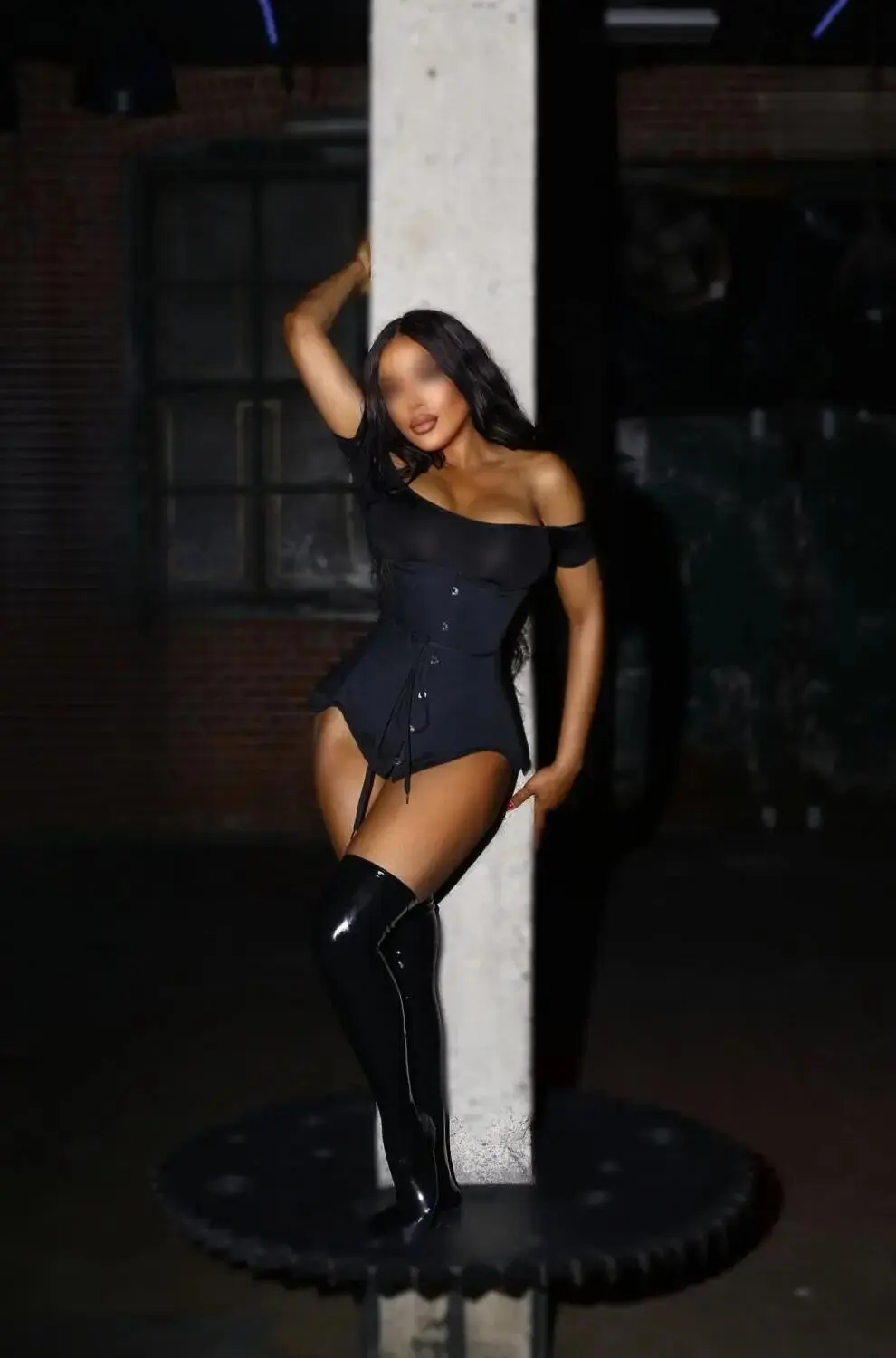 Escort Model Soraya - 2