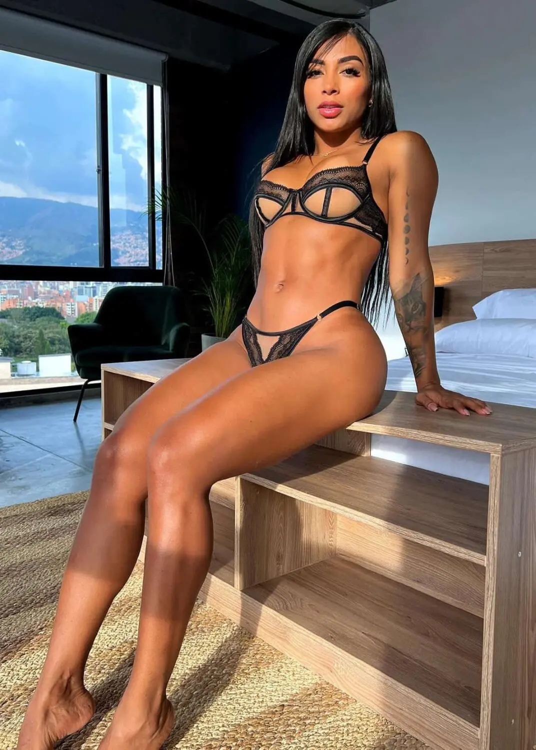 Escort Model Stephie Martinez