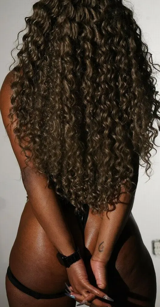 Escort Model Symone Love - 5