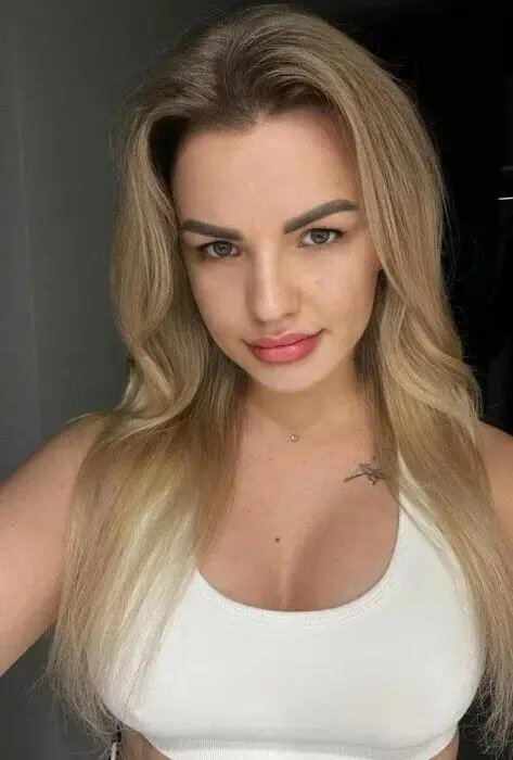 Escort Model Tamara - 4