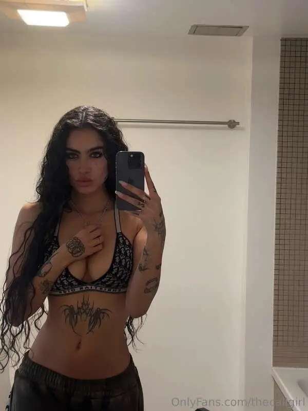 Escort Model Thecaligirl - 2