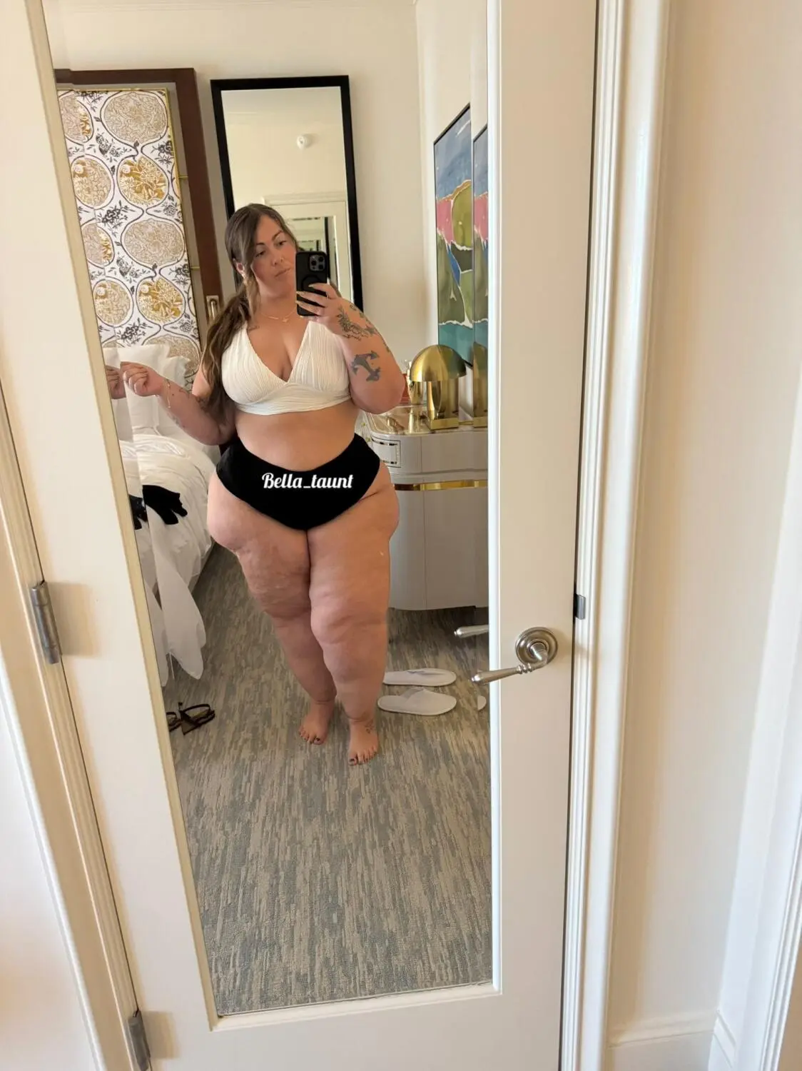 Escort Model ThiccKandy - 4